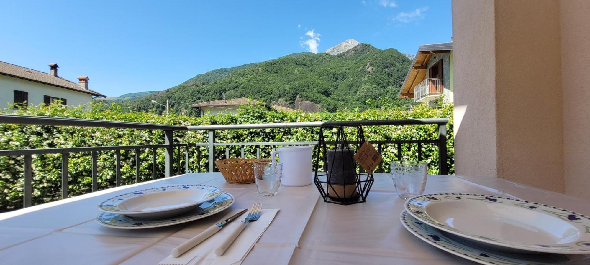 Ferienwohnung Terrazza Fucinetta Introbio Exterior foto